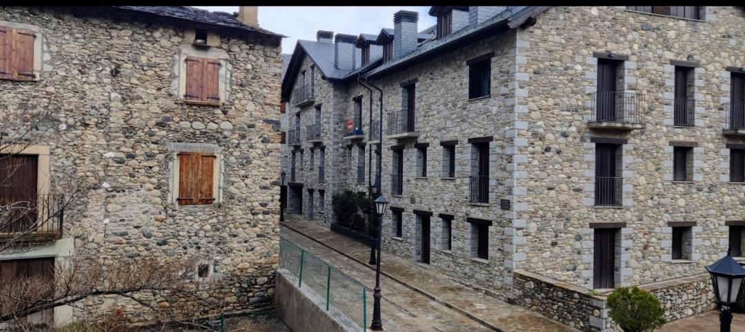 Ferienwohnung CHECK-IN CASAS Labert Benasque Exterior foto